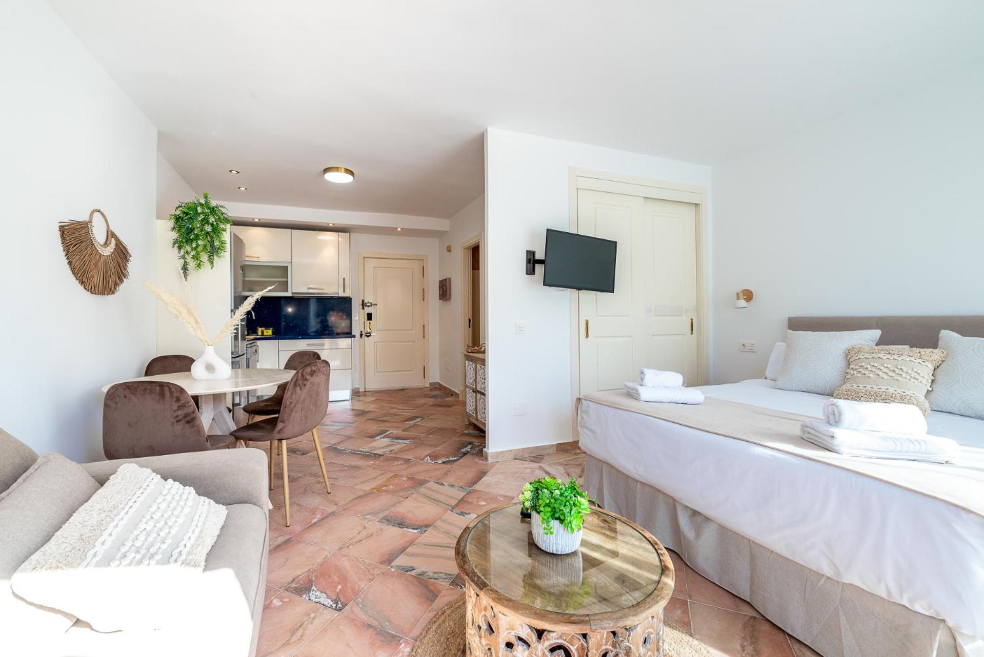 Oleholidays 217 Romana Playa Junto Al Mar Apartment Marbella